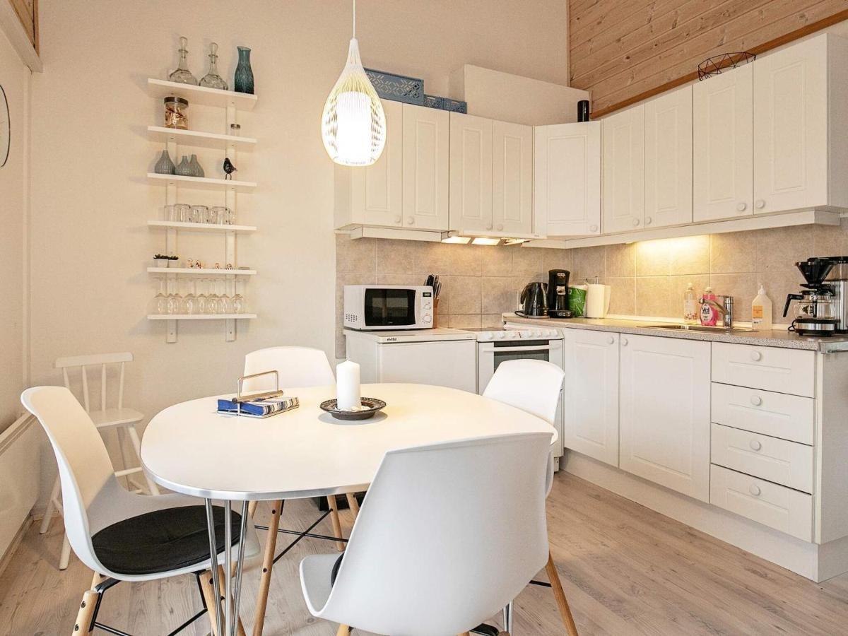 4 Person Holiday Home In R Sk Bing Эрёскёбинг Экстерьер фото