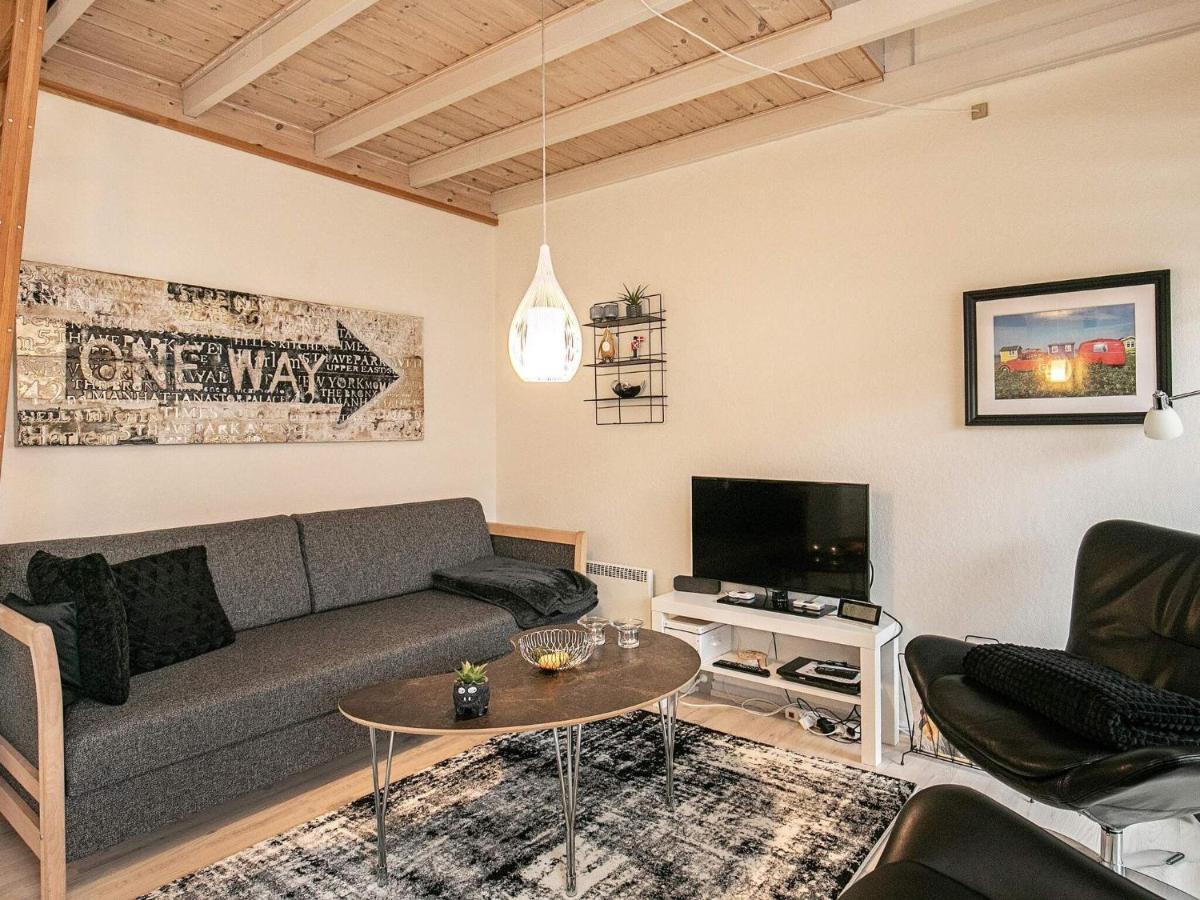 4 Person Holiday Home In R Sk Bing Эрёскёбинг Экстерьер фото