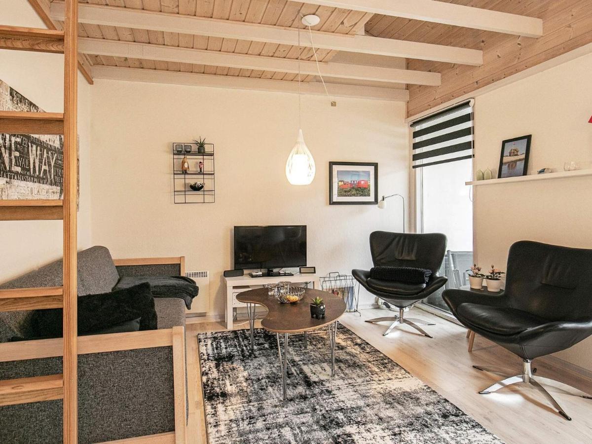 4 Person Holiday Home In R Sk Bing Эрёскёбинг Экстерьер фото