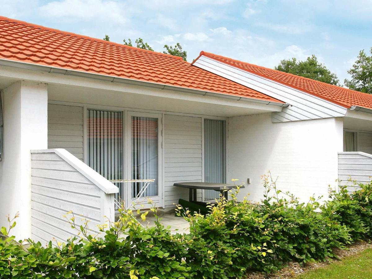 4 Person Holiday Home In R Sk Bing Эрёскёбинг Экстерьер фото